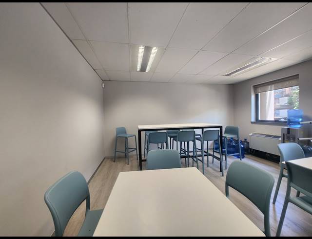 626M² OFFICE TO LET IN RANDJESPARK